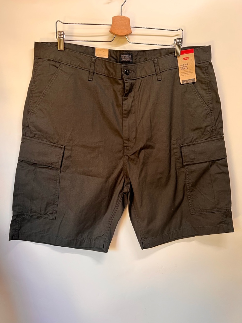 Levi's Men's Carrier Cargo Shorts- dark gray